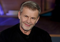 Και όμως, ο Απόστολος Γκλέτσος δεν θέλει να παίξει με τον Μπραντ Πιτ! Και έχει πολύ καλό λόγο