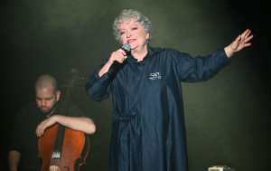 Τάνια Τσανακλίδου: Η συγκινητική ιστορία πίσω από το «Μαμά Γερνάω» και το όνειρο που δεν πραγματοποιήθηκε ποτέ