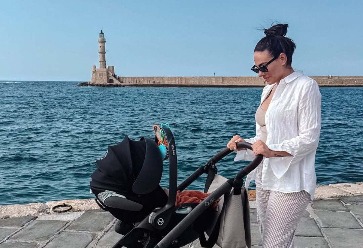 Ευρυδίκη Βαλαβάνη: Σε ποιον λένε ότι μοιάζει ο γιος της, πότε θα γίνει η βάφτιση και τι είπε για το όνομα