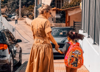 Μαρία Ηλιάκη: Η κόρη της ξεκίνησε ήδη την επανάσταση της κι εκείνη αναρωτιέται αν στην εφηβεία πρέπει να αλλάξει χώρα