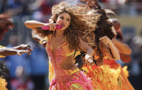 Το χτένισμα της Shakira εκτόξευσε τις αναζητήσεις (+5.000%) και επανέφερε αυτή την bohemian τάση