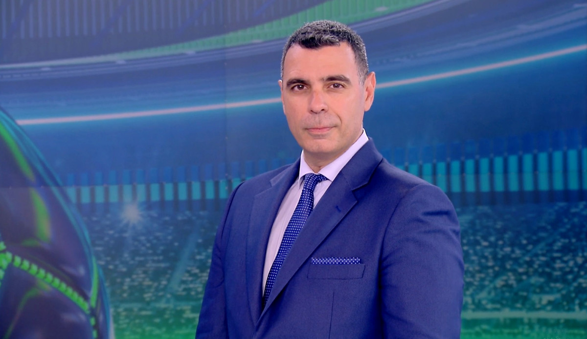 Monobala: Ο Πάνος Βόγλης υποδέχεται τους θρύλους του 2004 στην πρεμιέρα στον ΣΚΑΪ