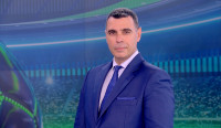 Monobala: Ο Πάνος Βόγλης υποδέχεται τους θρύλους του 2004 στην πρεμιέρα στον ΣΚΑΪ