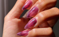 Grape Jelly Nails: Το φθινοπωρινό nail trend που θες να δαγκώσεις