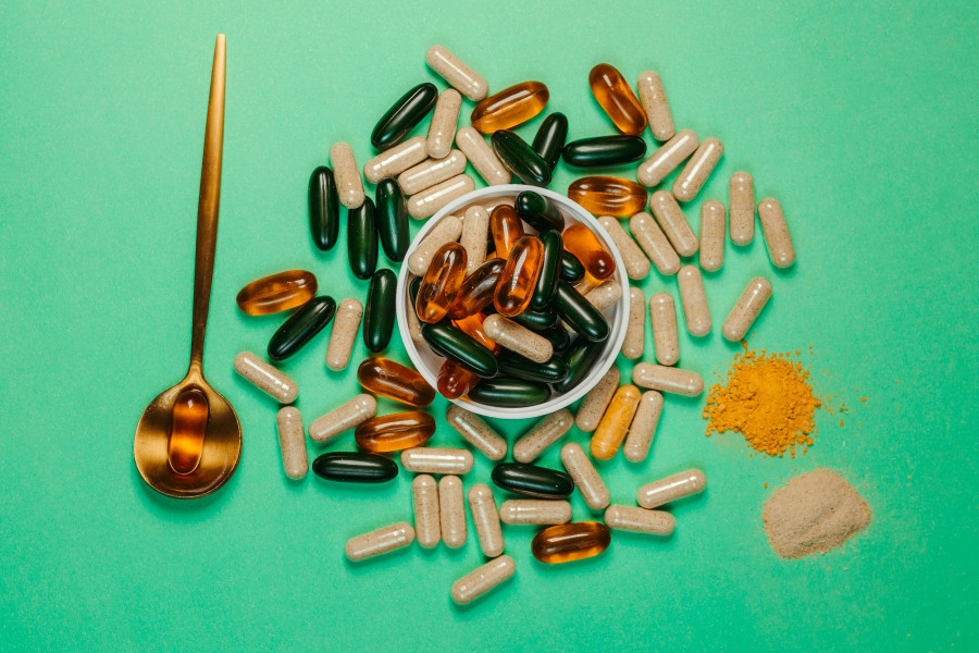 Supplement stacking: Είναι αποτελεσματικός ή επικίνδυνος ο συνδυασμός συμπληρωμάτων διατροφής;