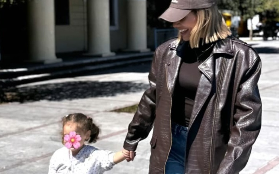Μαλέσκου: Στην πατρίδα της για το Πάσχα ζωγραφίζει Μπότια με την κόρη της (και δεν θέλει να το σπάσει)