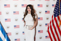 Κίμπερλι Γκίλφοϊλ: Αφήνει για λίγο τον Αργυρό και… πιάνει τον Brad Pitt! Κατηφορίζει προς την Ύδρα