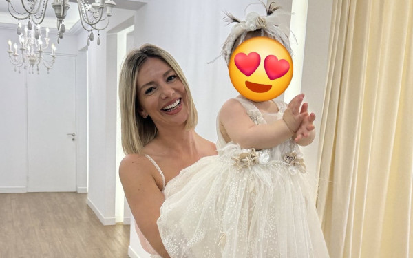 Ελένη Χαμπέρη: Βαφτίζει σήμερα στην Κέρκυρα την κόρη της (Αποκλειστικό ρεπορτάζ- photos)