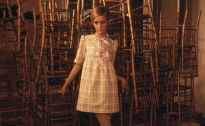 Twiggy: Επιστρέφει στη μόδα ως πρωταγωνίστρια της νέας καμπάνιας της Burberry για το φετινό καλοκαίρι