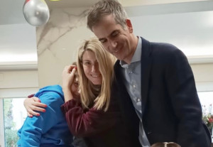 Σία Κοσιώνη: Το πρώτο της μήνυμα μετά τη νοσηλεία της και η τρυφερή φωτογραφία της επανασύνδεσης με τον γιο της