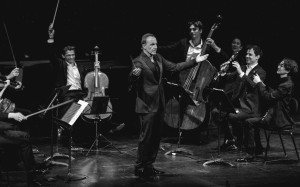 Ο Νίκος Αλιάγας έγινε για λίγο και μαέστρος ορχήστρας στο Παρίσι