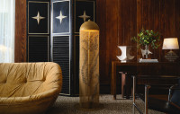 Chainmail Chic: Το deco microtrend που μας γυρίζει πίσω στη ρομαντική εποχή των Ιπποτών και της πανοπλίας