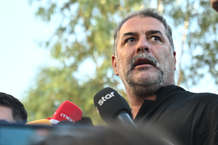 Πυρ ομαδόν κατά Μπισμπίκη από τα «πρωινάδικα»: «Είναι ανόητος» - «Κάποιος τον συμβουλεύει λάθος» - «Ξεπλένει το άνομο που έκανε»