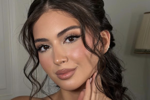 Ξεχάστε το lip gloss: Αυτό το φθινόπωρο το «Bloss» θα είναι η νέα εμμονή για τα χείλη