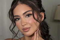 Ξεχάστε το lip gloss: Αυτό το φθινόπωρο το «Bloss» θα είναι η νέα εμμονή για τα χείλη
