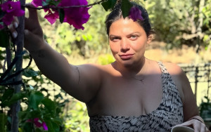 Δανάη Μπάρκα: Έδωσε συμβουλή για προστασία από τη γλωσσοφαγιά κι έριξε το instagram... (που λέει ο λόγος)