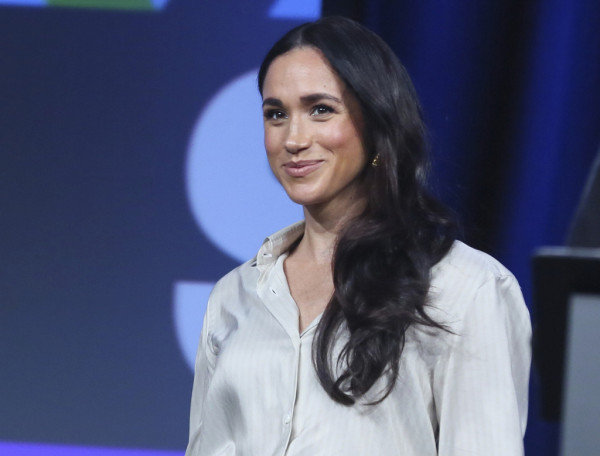 Η Meghan Markle μοιράστηκε σπάνια φωτογραφία με τον σκύλο της, Mama Mia, λίγο πριν την κυκλοφορία του &#039;As Ever&#039;