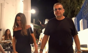 Λιάγκας - Αντωνά: Αυτή τη φορά περπάτησαν στα Ματογιάννια χωρίς να κρύβονται