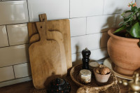 Deco Trend: Όταν το ξύλο κοπής γίνεται στοιχείο διακόσμησης