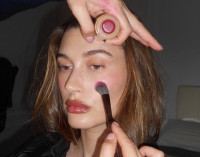 Blush Sticks: Πώς να εφαρμόσεις σωστά το must have προϊόν του καλοκαιριού