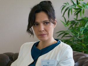 Παιχνίδια Εκδίκησης: Η Μαρίνα δίνει μια ευκαιρία στον γάμο της και επιστρέφει στο σπίτι