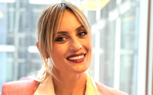 Μελέτη: Την πάτησε κι εκείνη με τις μαϊμούδες κλέφτες. Τι της πήραν από την τσάντα;