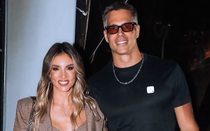 Αθηνά Οικονομάκου: Έκανε με AI φωτό με τον Bruno της στολίδια για το δέντρο σε βίντεο και όλοι τη ρωτάνε που τα πήρε...