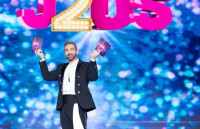 Κοκλώνης: Η απάντηση για την Καινούργιου και η παλιά συμβουλή της γιαγιάς του που τα είπε όλα