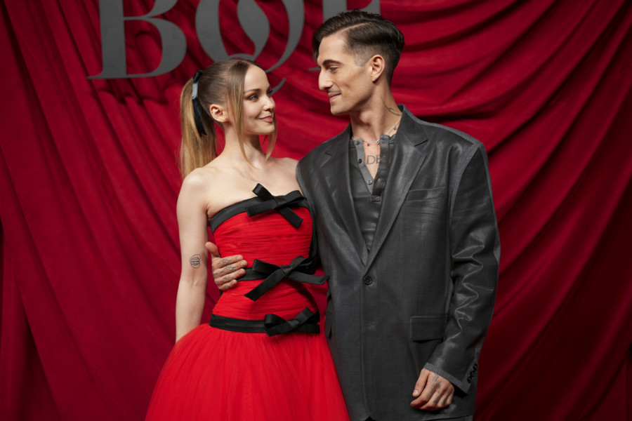 Damiano David - Dove Cameron: Αρραβωνιάστηκαν και το διαμαντένιο δαχτυλίδι… βγάζει μάτι!