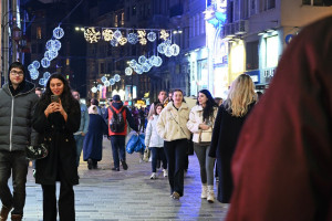 Ιδέες για να ζήσεις τα Χριστούγεννα πιο αργά μέσα στην πόλη