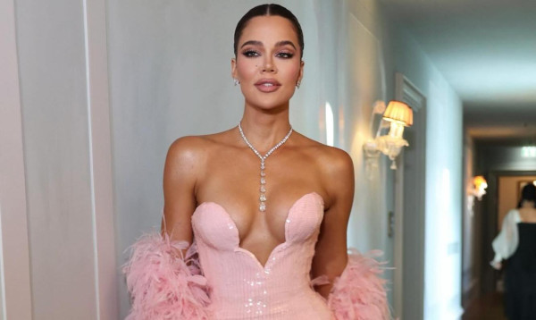 Κι όμως, η Khloé Kardashian απαρίθμησε (δημόσια) τις πλαστικές της!