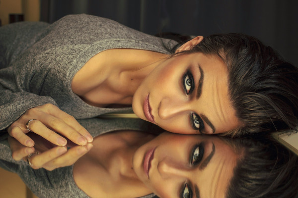 Αυτό είναι το πιο easy tutorial για να πετύχεις το smoky eye