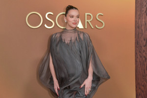 Η Hailee Steinfeld είναι έγκυος, περιμένει το πρώτο της παιδί με τον Josh Allen