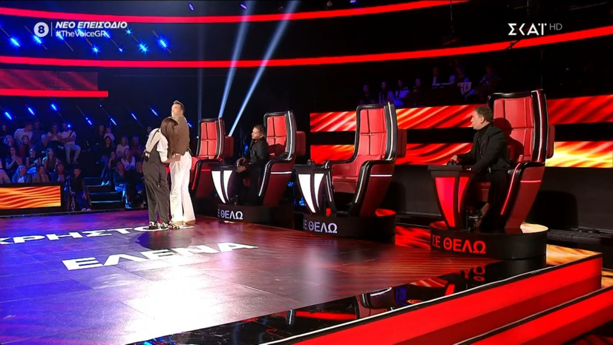 The Voice: Το «Μίκι-τας» παντελόνι του Μουζουράκη και η... διόρθωση του Μαζωνάκη στον Μάστορα για το ποιος είναι τοπ καλλιτέχνης!
