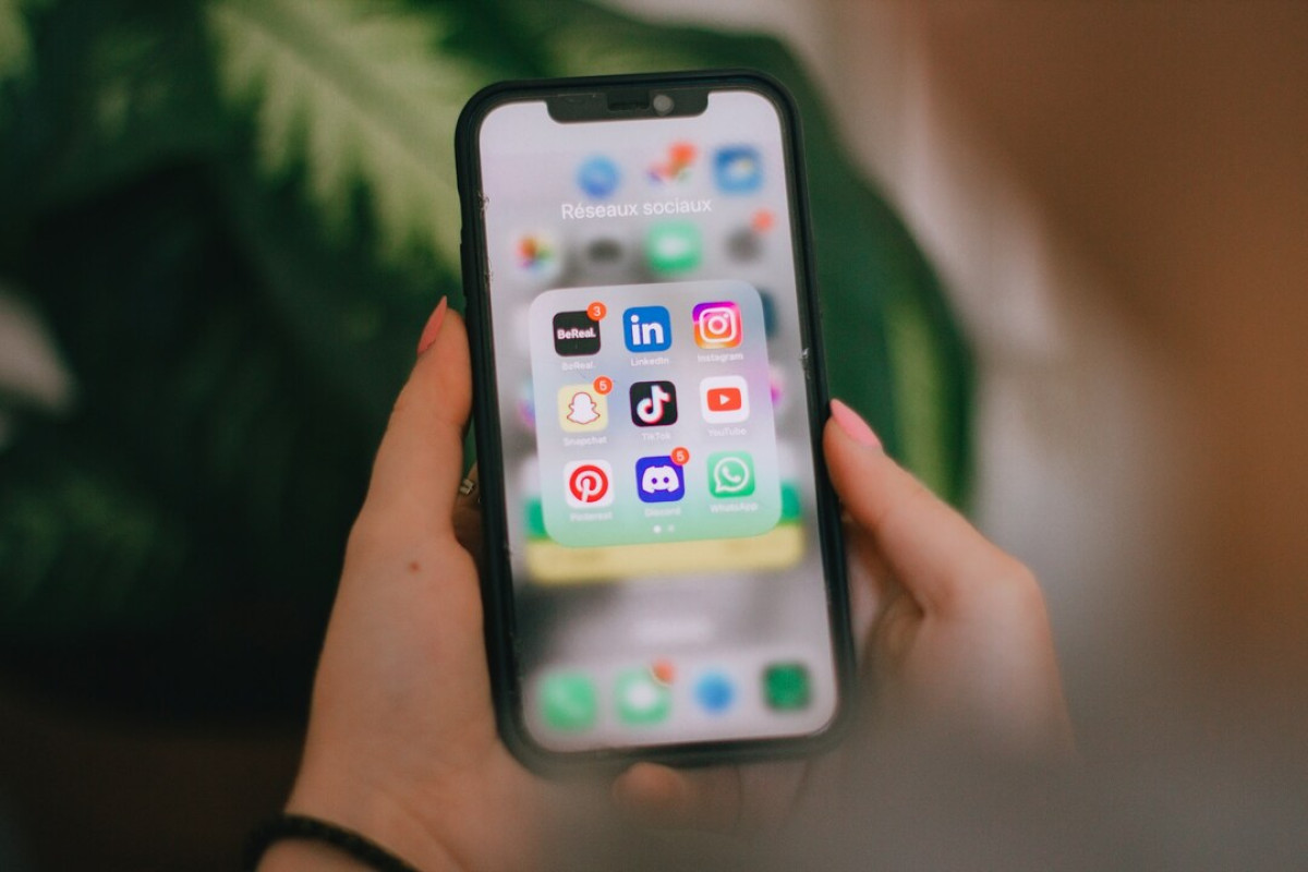 Το wellbeing των social media: Μπορείς όντως να τα χρησιμοποιείς χωρίς να σε εξαντλούν;