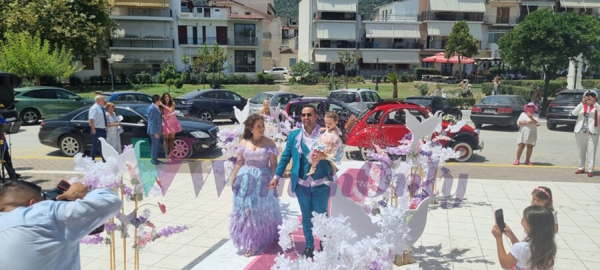 Μαυρικίου - Ζήση βάπτιση: Η απίθανη άφιξη, το τραγούδι για την κόρη του και το Μυστήριο (αποκλειστικά βίντεο - photos)