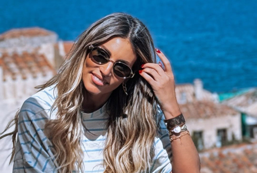 Αθηνά Οικονομάκου: Η μπηχτή που έριξε στους δημοσιογράφους για τις ερωτήσεις που την αφορούν