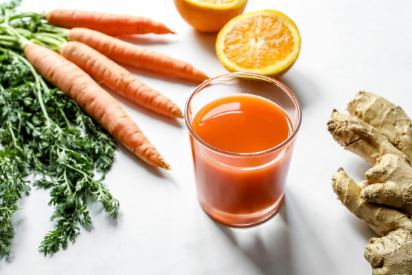 Τα 5 καλύτερα αντιφλεγμονώδη ροφήματα για να πίνετε μέσα στη μέρα