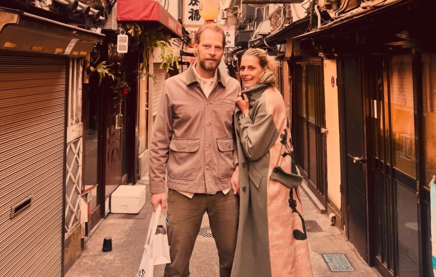 Τατιάνα Μπλάτνικ: Ταξίδι στην Άπω Ανατολή για να κάνει έκπληξη στον αδελφό της για τα γενέθλιά του