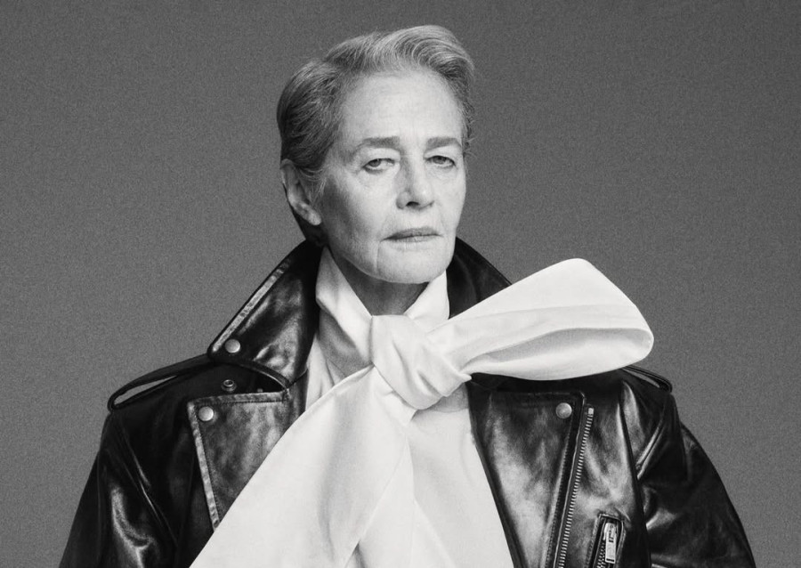 Στα 80 της, η Charlotte Rampling φωτογραφίζεται για τη βρετανική Vogue και αφήνει τους πάντες άφωνους