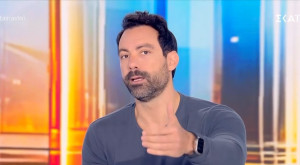 Σάκης Τανιμανίδης: Εμφανίστηκε στους Αταίριαστους σαν... πρωταπριλιάτικο αστείο και ανακοίνωσε πότε θα δούμε το Dragon's Den