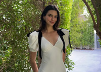 Kendall Jenner: Το εξοχικό της στο βουνό είναι το ιδανικό καταφύγιο για διακοπές σε grandma chic στυλ