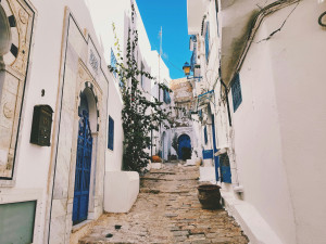 Το χωριό που θυμίζει ελληνικό νησί, αλλά βρίσκεται χιλιόμετρα μακριά σε άλλη ήπειρο