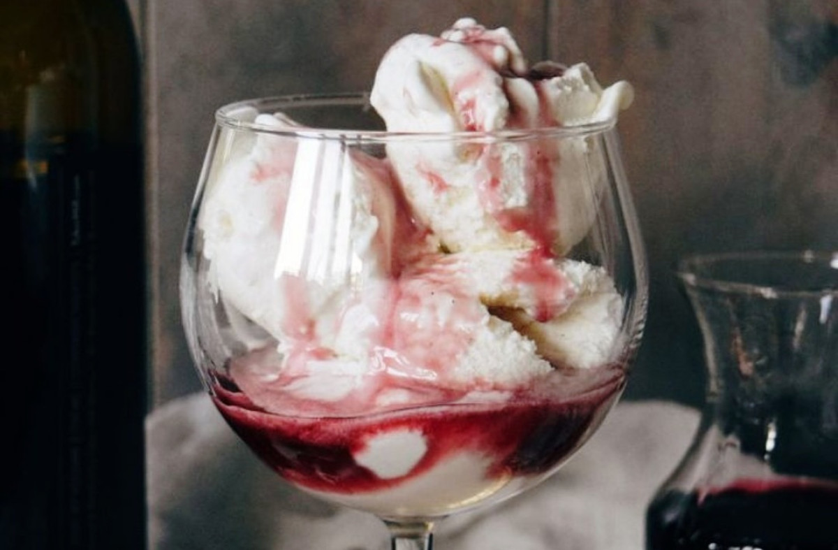 Η νέα τρέλα του Instagram: Παγωτό βανίλια με...κρασί