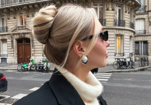 «Hair coordination»: Η απλή και αποτελεσματική μέθοδος για να ταιριάζετε το χτένισμά σας με το επάνω μέρος του ρούχου σας