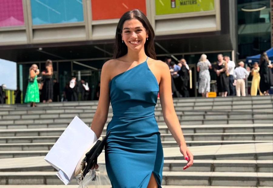 Η αφιέρωση του Βασίλη Μπισμπίκη στην απόφοιτη Μελίνα Νικολαΐδη και το repost