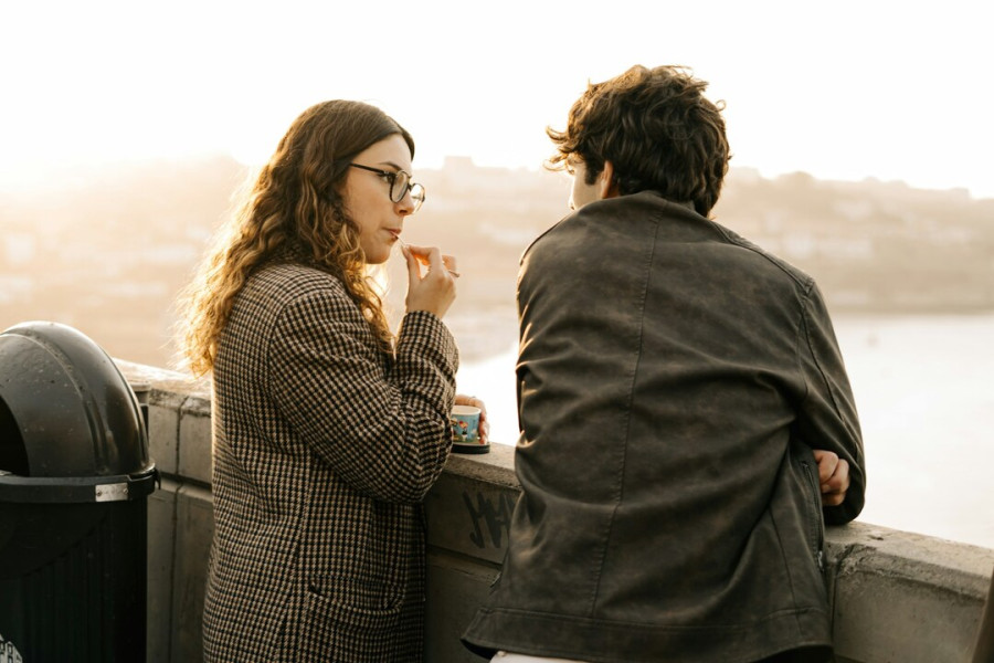 Η δύσκολη συζήτηση: Πώς να μιλήσεις για πρώην στον νυν χωρίς να τα κάνεις μαντάρα