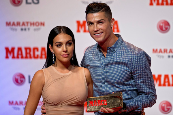 Georgina Rodriguez: Μετά τον γάμο, υιοθετεί τα τρία μεγαλύτερα παιδιά του Cristiano Ronaldo