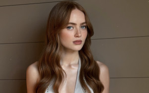 Caramel brown, golden copper: Τα χρώματα μαλλιών που θα κυριαρχήσουν το φθινόπωρο του 2026