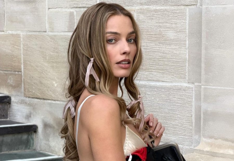 Είναι τα “ballerina bows” τα νέα trendy αξεσουάρ μαλλιών;